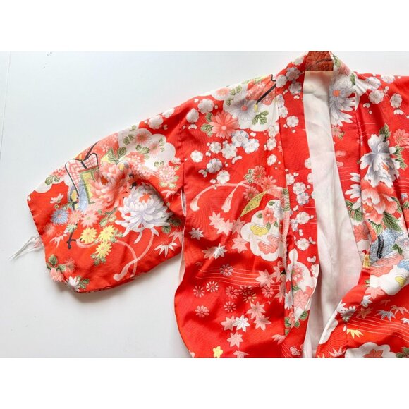 Vintage Made in Japan Red Oriental Japanese Floral Print Kimono, One Size - Picture 6 of 16